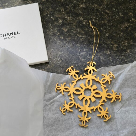 Chanel NIB LTD ED Christmas 2024 Ornament CC's Super Rare + free gift - Picture 5 of 6